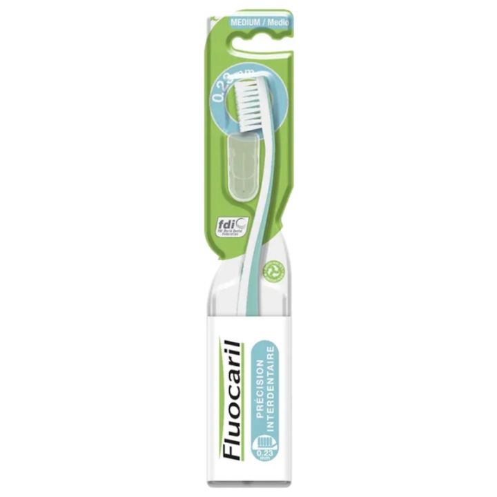 Brosse à dents médium Précision interdentaire Fluocaril - une brosse à dents
