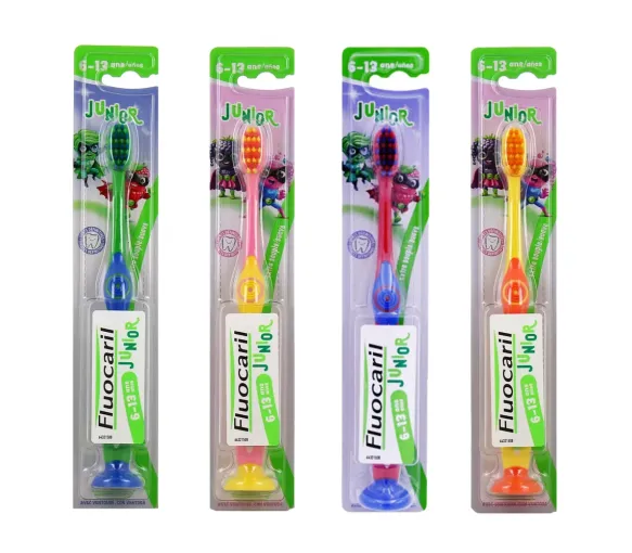 Brosse à dents junior 6/13 ans Fluocaril - une brosse à dents
